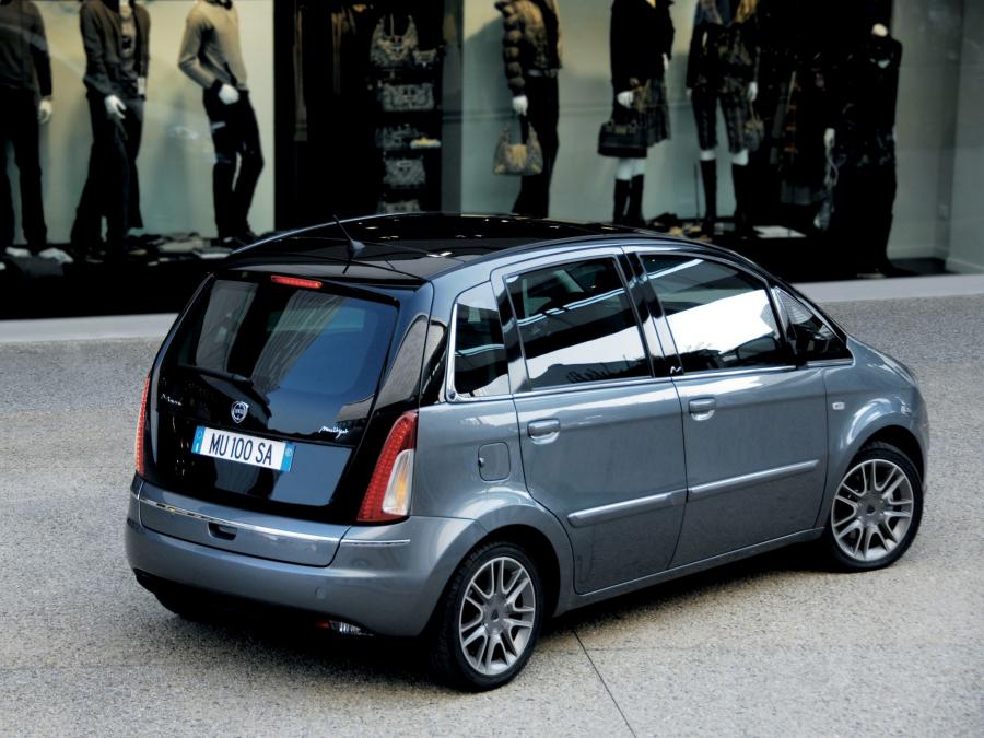  Lancia Musa 2007 года  (фото 12 из 86)